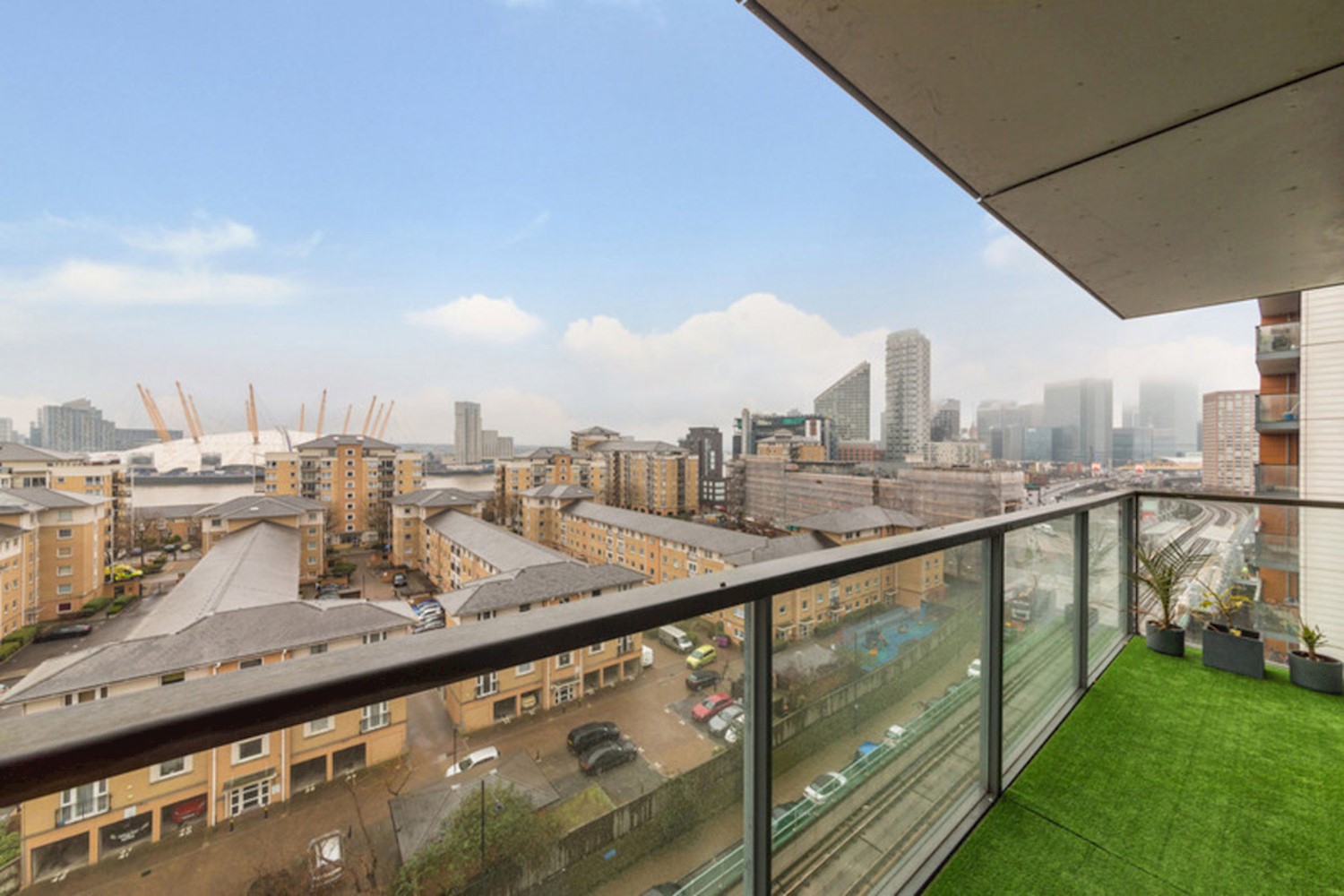 2 Bedroom flat | Blackwall Way, London, E14 | £500,000 | FJLord