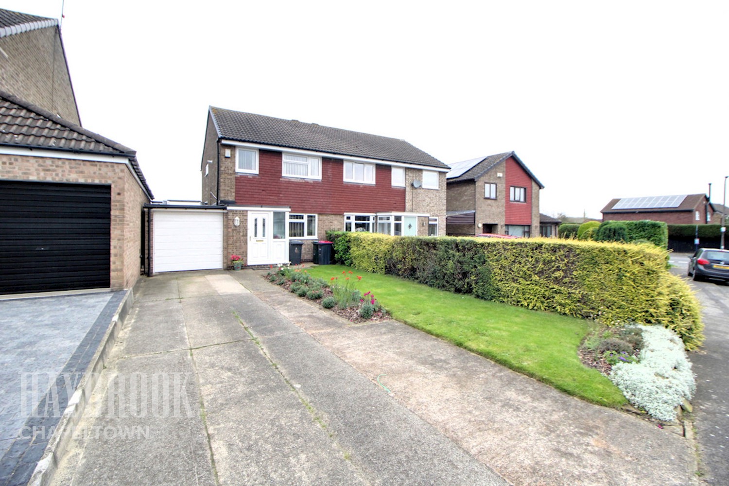 4 Bedroom semidetached house Chapelfield Way, Thorpe Hesley £