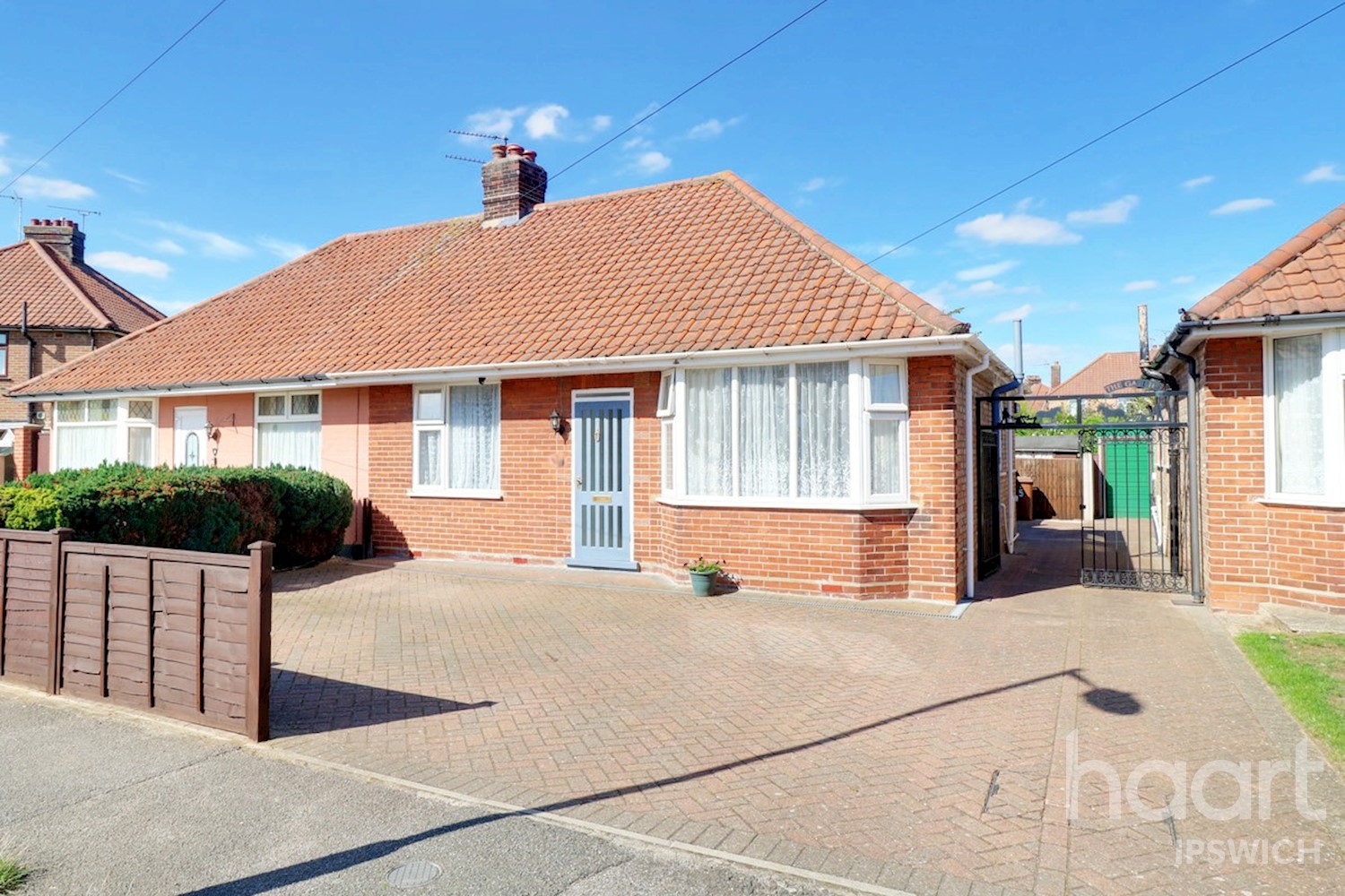 2 bedroom Bungalow | Corton Road, Ipswich | £220,000 | haart