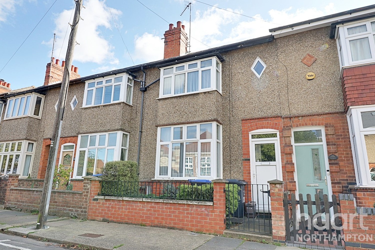 3 Bedroom Mid Terrace House Cedar Road East Northampton