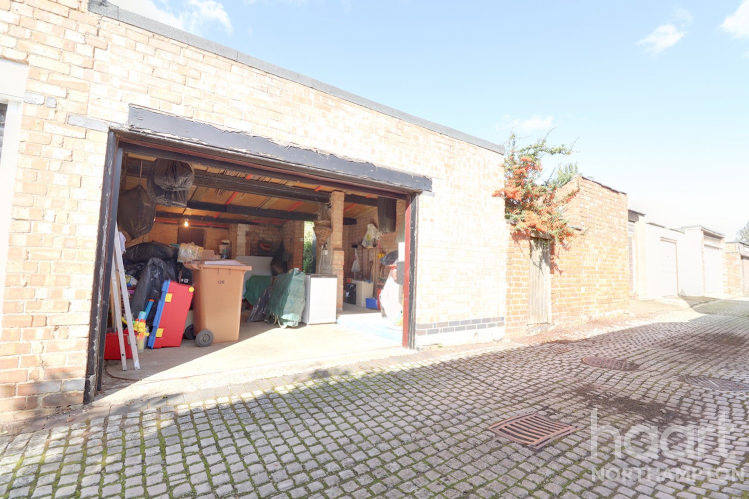 3 Bedroom Mid Terrace House Cedar Road East Northampton