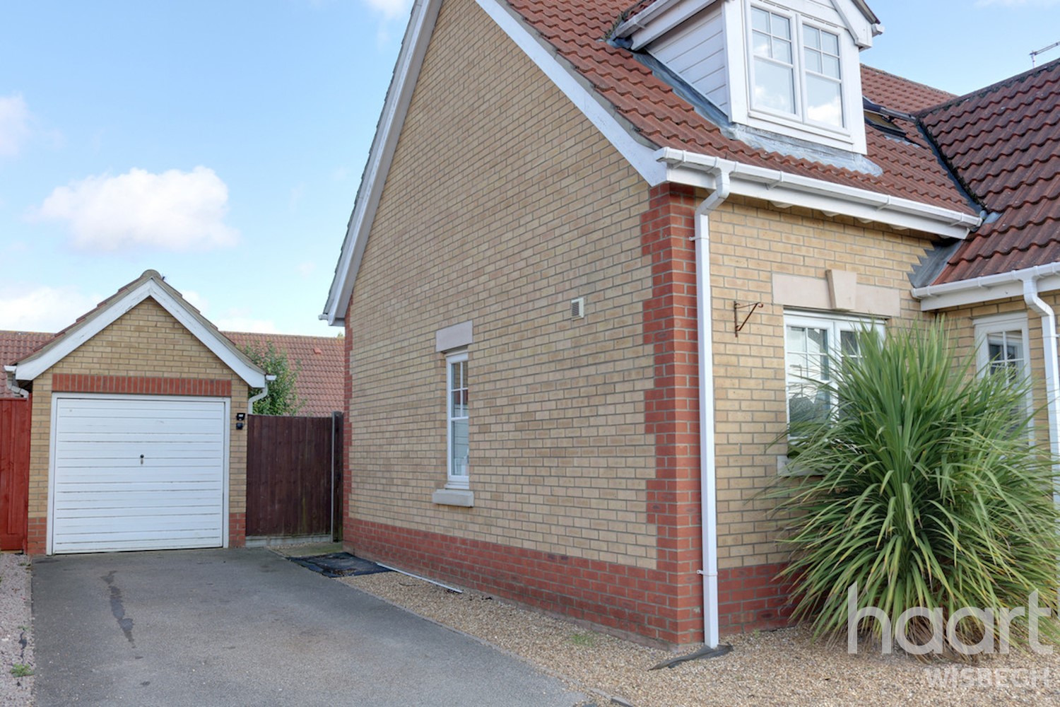 3 Bedroom Detached House Munday Way Leverington 210 000 Haart