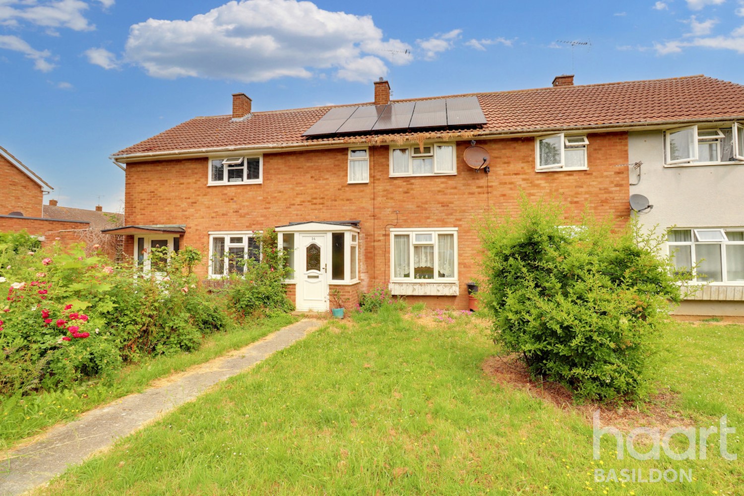 3 bedroom MidTerrace House Cross Green, Basildon £250,000 haart