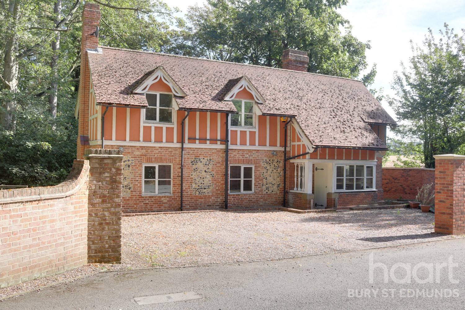 4 Bedroom Cottage Horringer Court Horringer Court Road Bury St