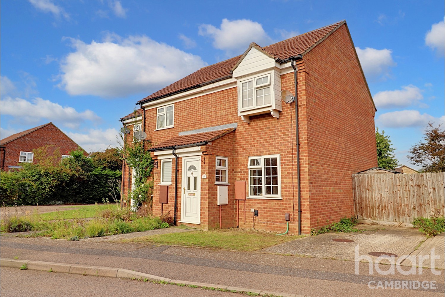 2 bedroom Semi-Detached House | The Rowans, Cambridge | £310,000 | haart