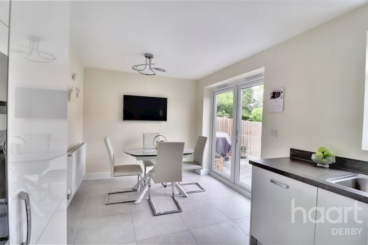 3 bedroom EndofTerrace House Croft Way, Littleover £240,000 haart