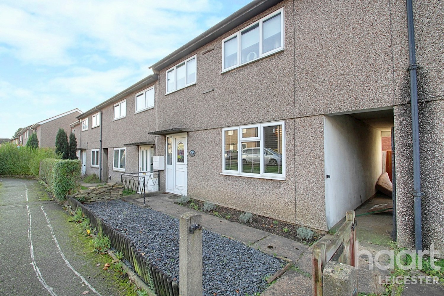 3 Bed Semi Detached House Leicester