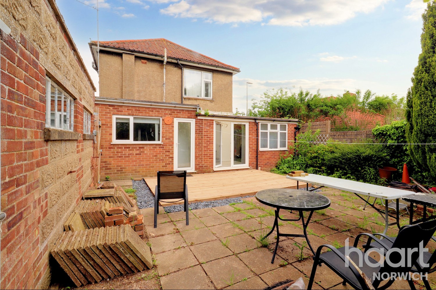 3 bedroom Detached House Plumstead Road, Norwich £300,000 haart