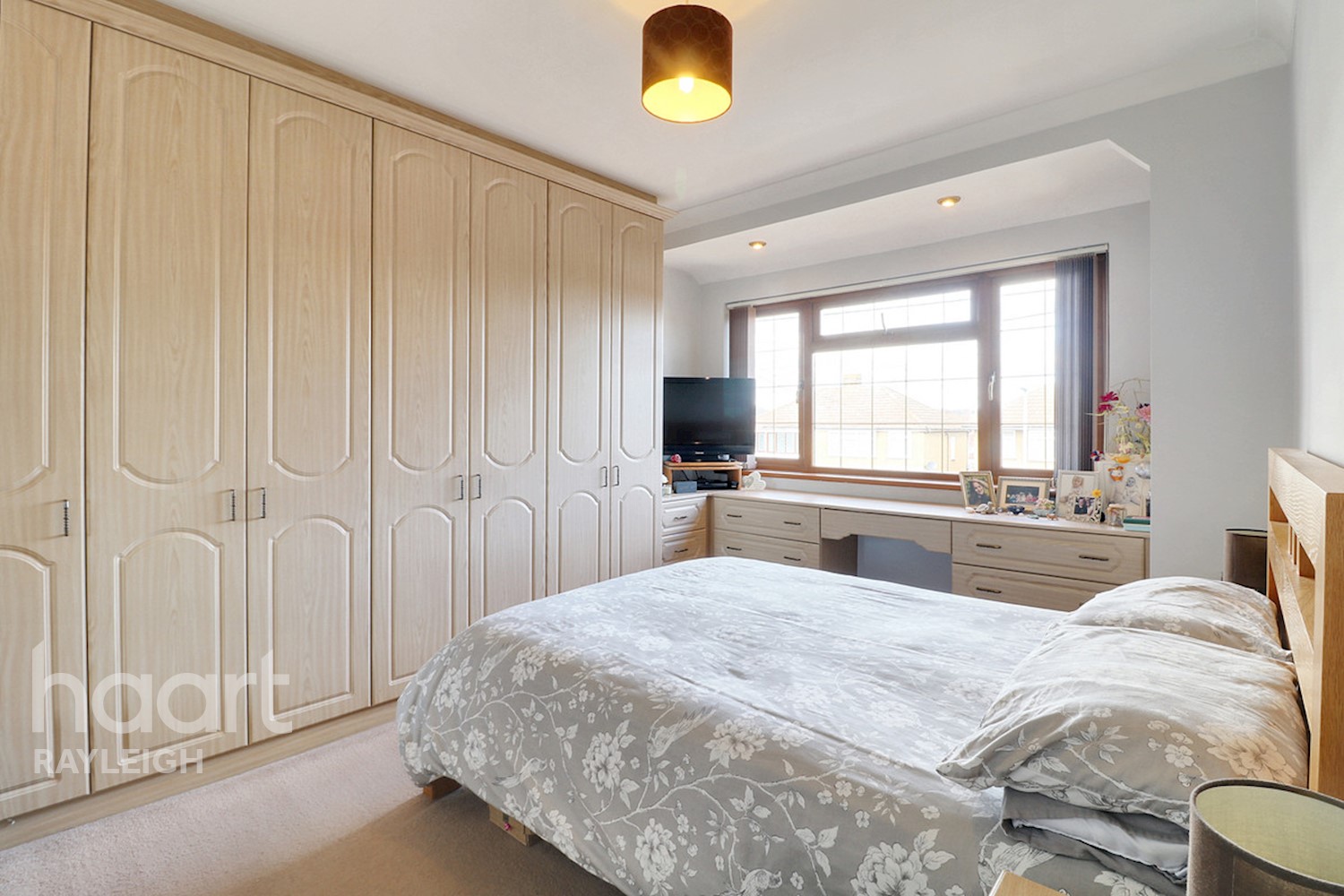 4 bedroom Semi-Detached House | Grove Road, Rayleigh | £450,000 | haart
