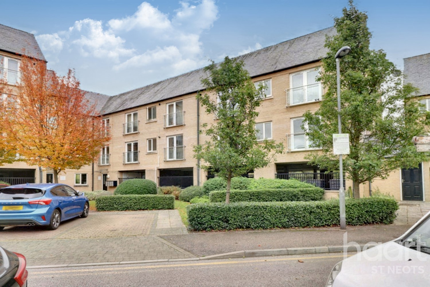 2 bedroom Flat / Apartment Skipper Way, Little Paxton £200,000 haart