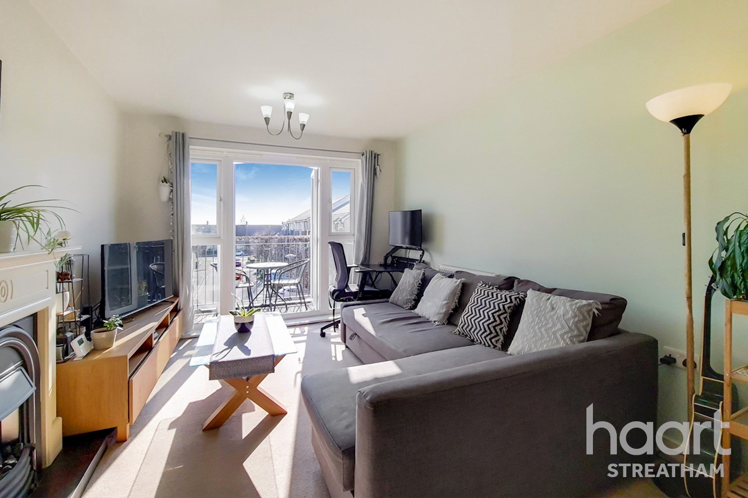 1 bedroom Flat / Apartment | Hemlock Close, London | £260,000 | haart