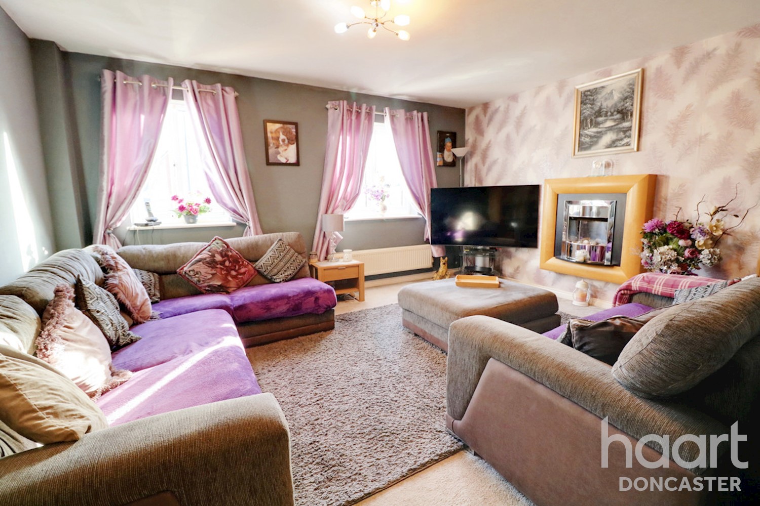 4 bedroom SemiDetached House Reeves Way, Armthorpe, Doncaster £