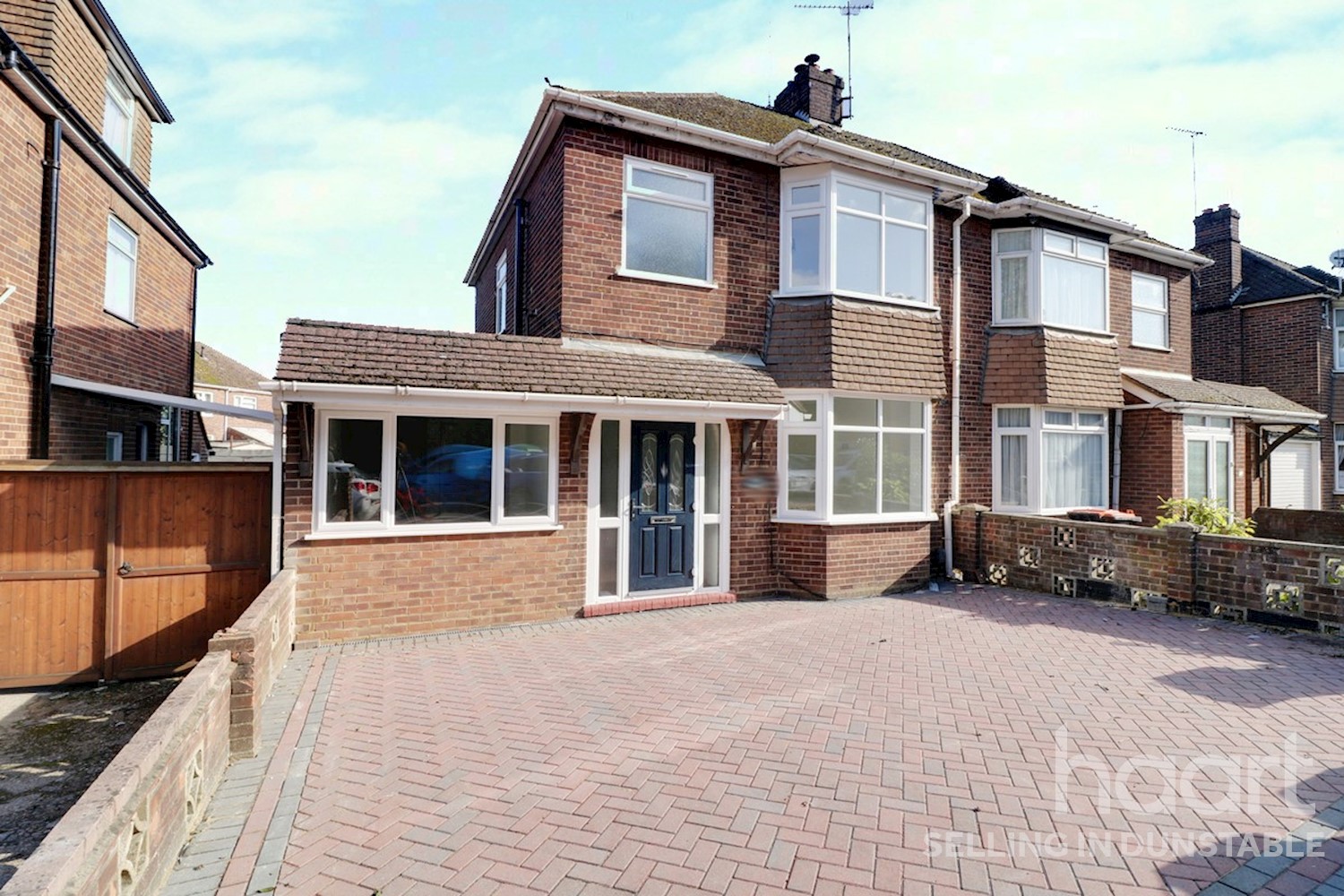 Four Bedroom Semi Detached House In Houghton Regis