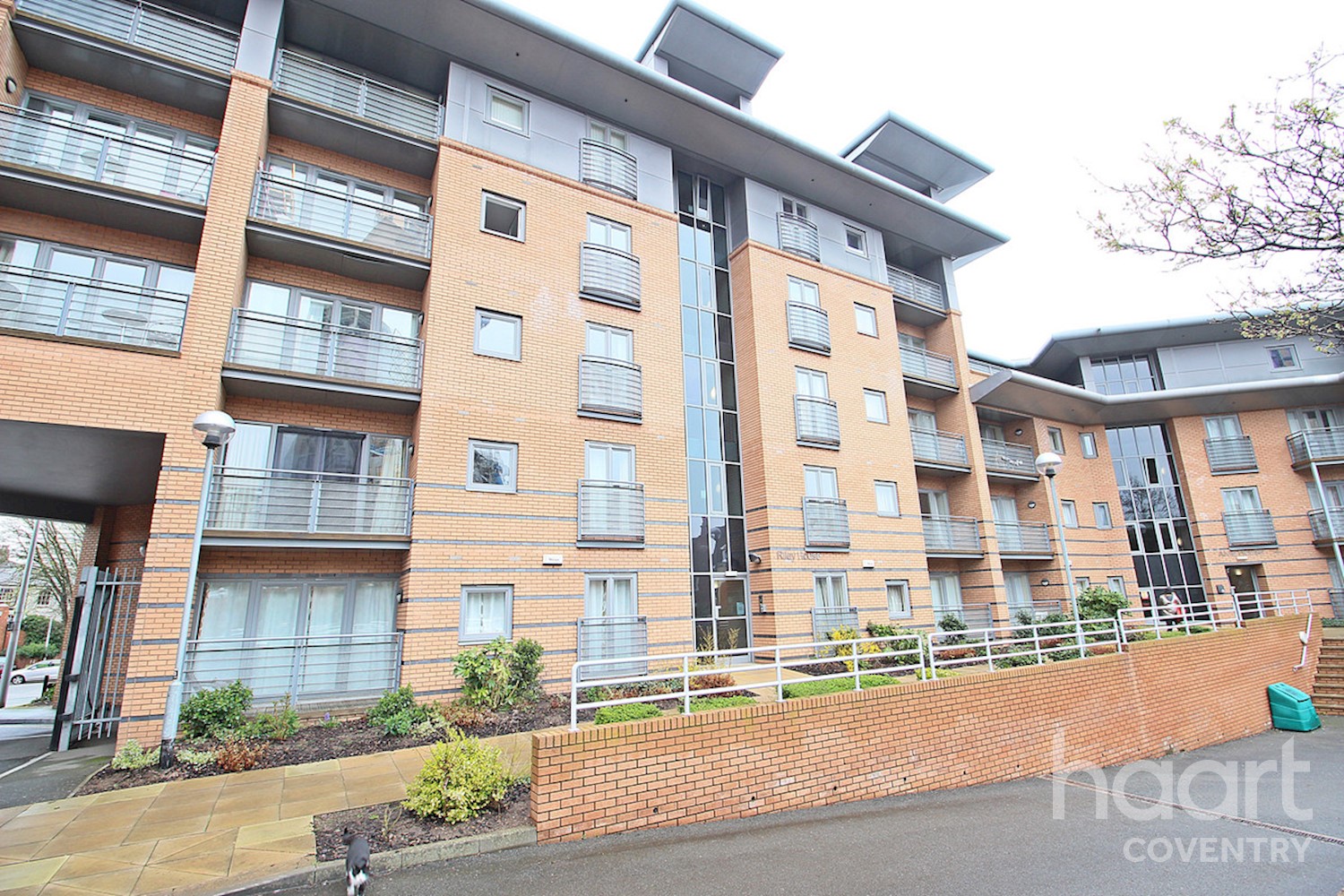 A Spacious 2 Bedroom Apartment Located In The Heart Of Coventry City Centre Currently Let Out Until September 19 This Is A Fantastic Opportunity For