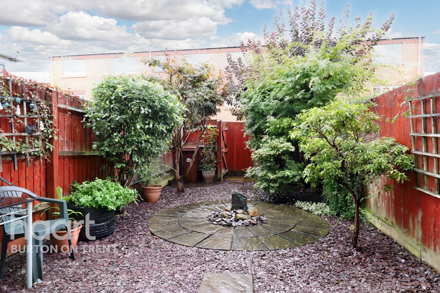 4 bedroom MidTerrace House Grants Yard, BurtonOnTrent £190,000