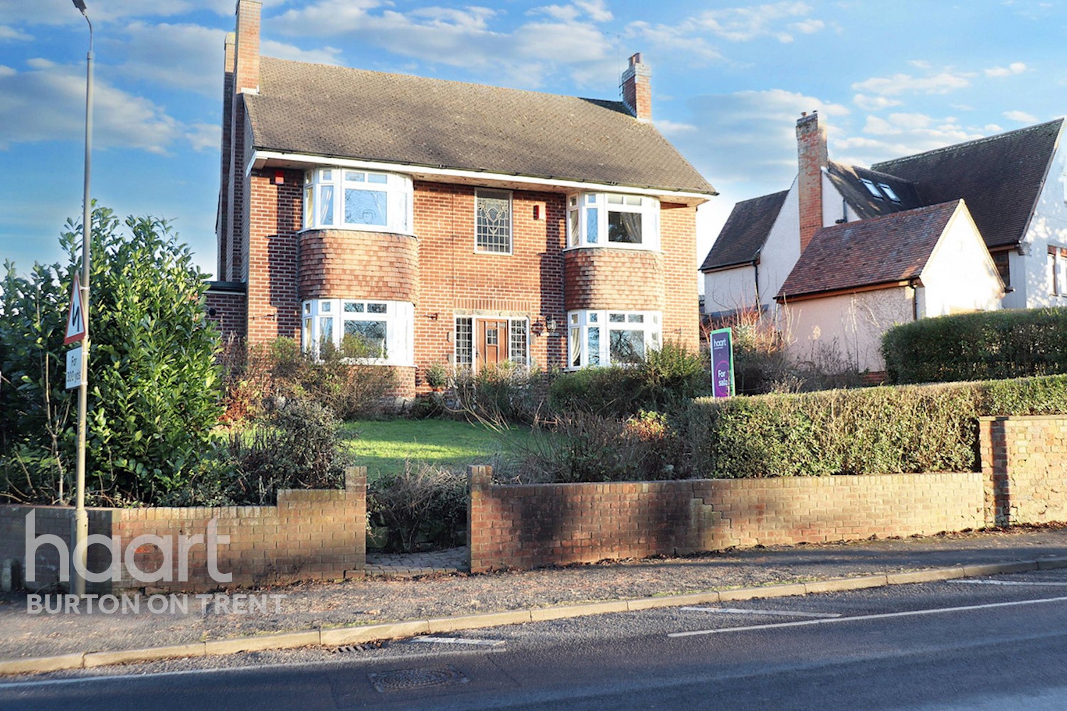 4 bedroom Detached House Midway Road Swadlincote 500 000 haart