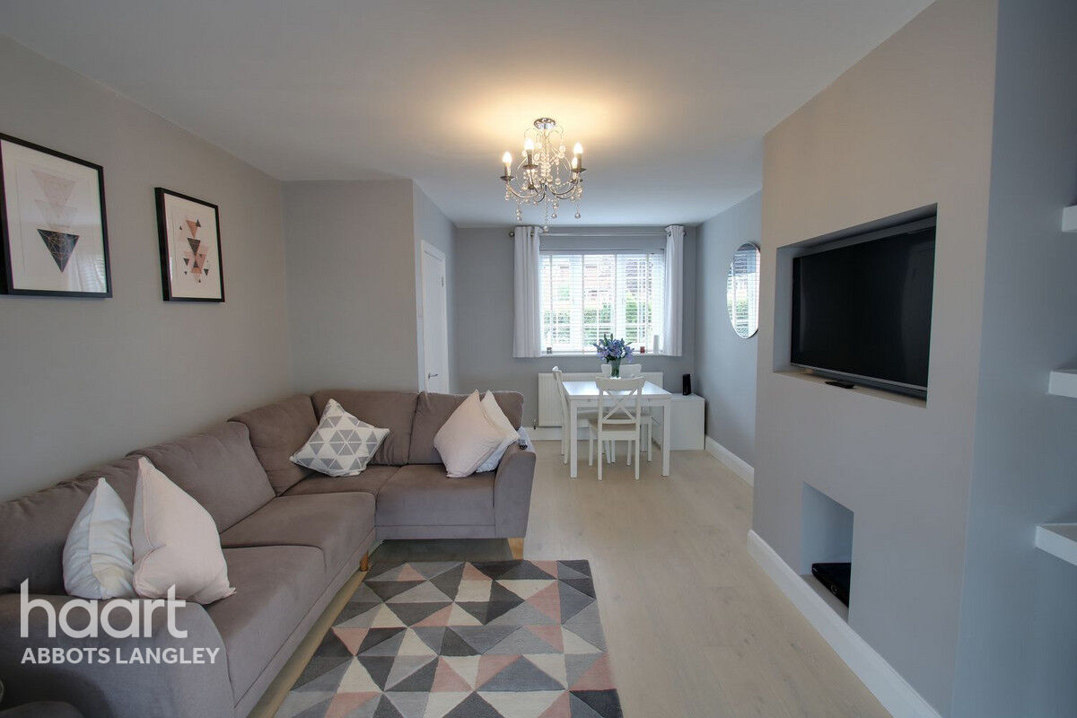3 bedroom Terraced House The Fairway, Abbots Langley £450,000 haart