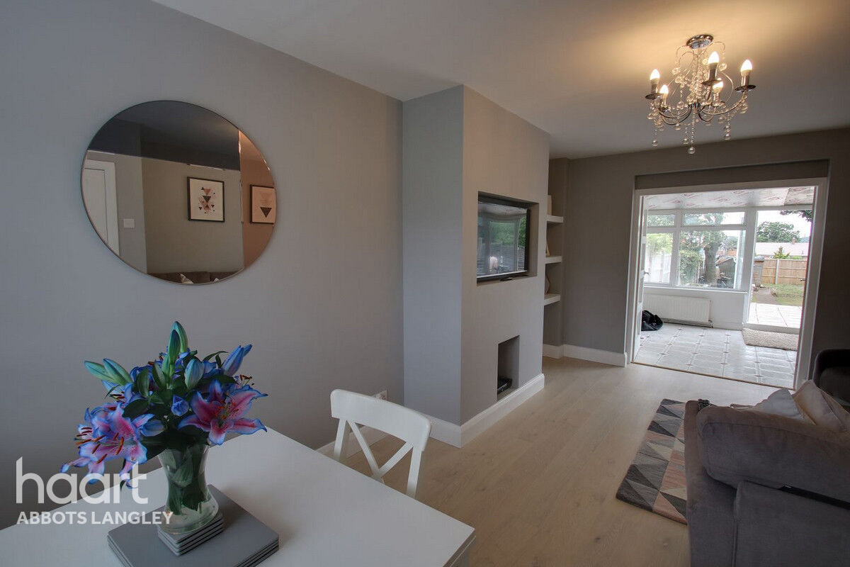 3 bedroom Terraced House The Fairway, Abbots Langley £450,000 haart