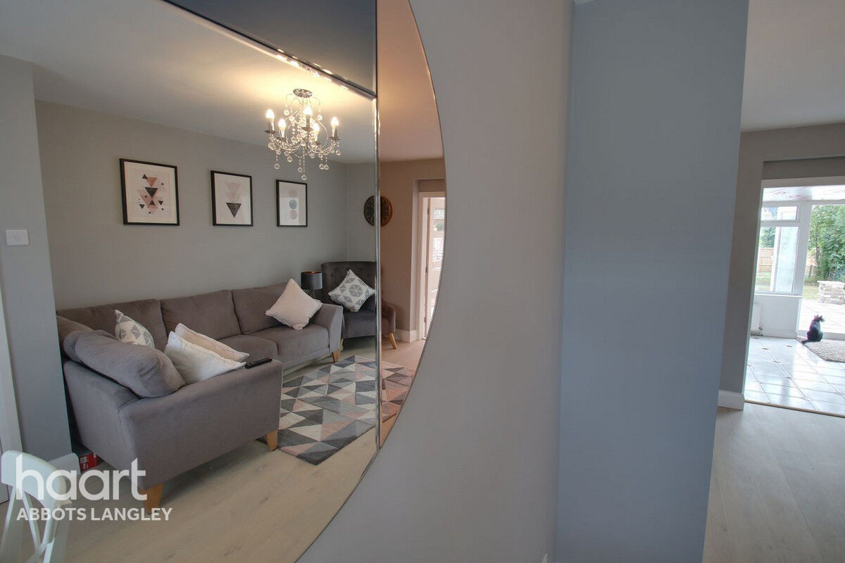 3 bedroom Terraced House The Fairway, Abbots Langley £450,000 haart