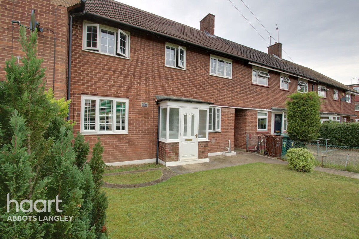 3 bedroom Terraced House The Fairway, Abbots Langley £450,000 haart