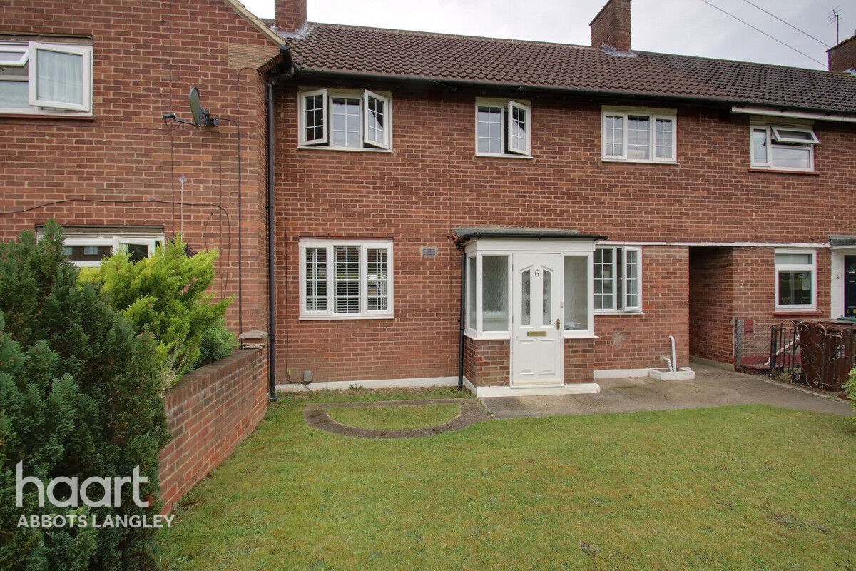 3 bedroom Terraced House The Fairway, Abbots Langley £450,000 haart