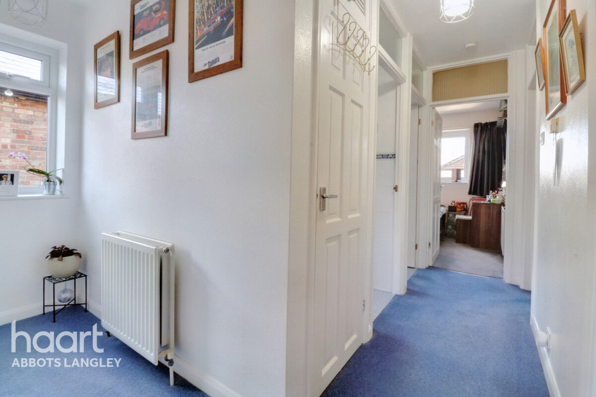 2 bedroom Adrian Road, Abbots Langley £335,000 haart