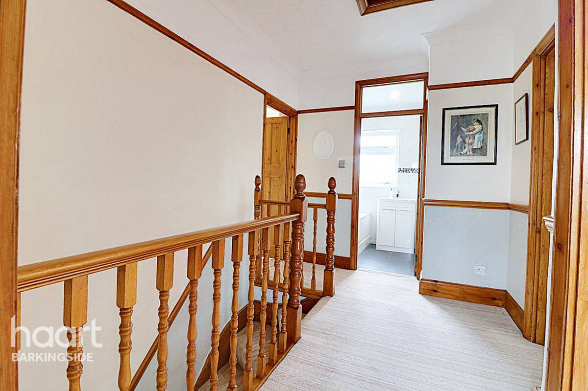 4 bedroom Semidetached house Ashurst Drive, Barkingside £700,000