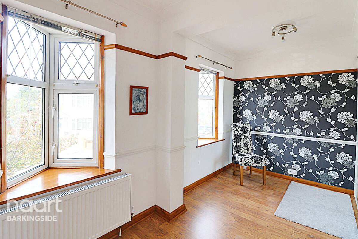 4 bedroom Semidetached house Ashurst Drive, Barkingside £700,000