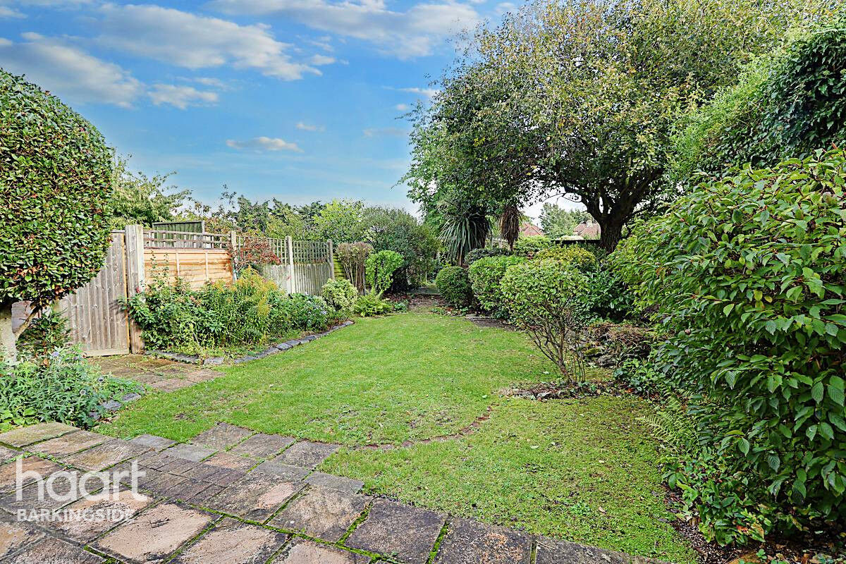 4 bedroom Semidetached house Ashurst Drive, Barkingside £700,000