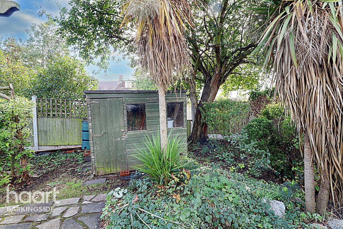 4 bedroom Semidetached house Ashurst Drive, Barkingside £700,000