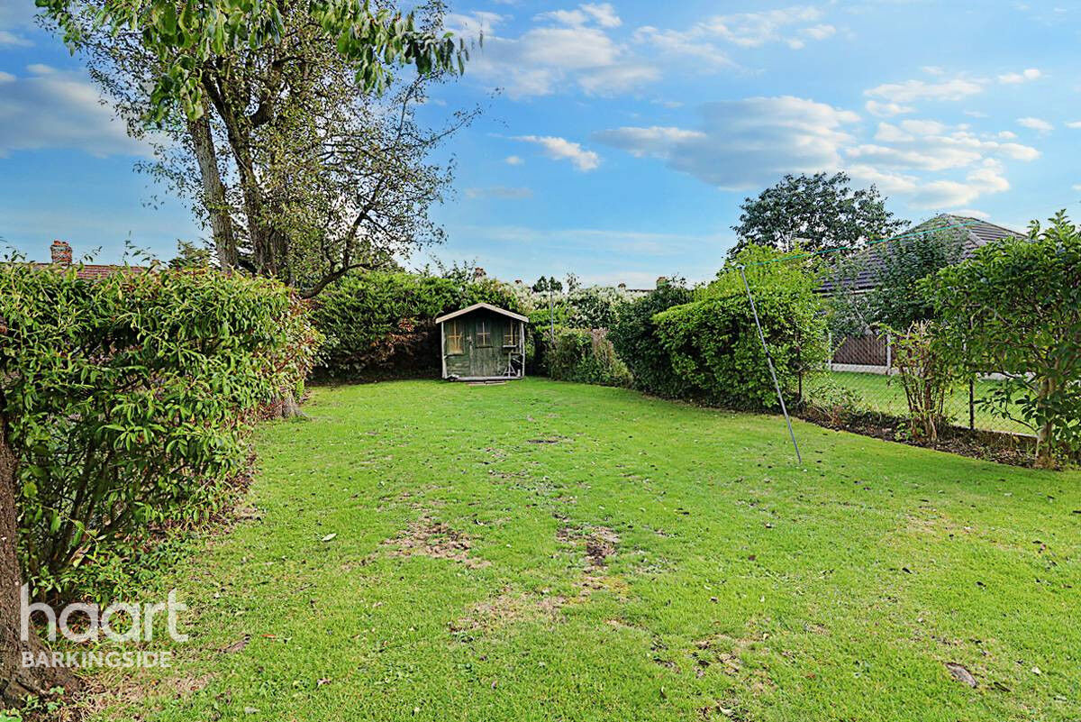 4 bedroom Semidetached house Ashurst Drive, Barkingside £700,000
