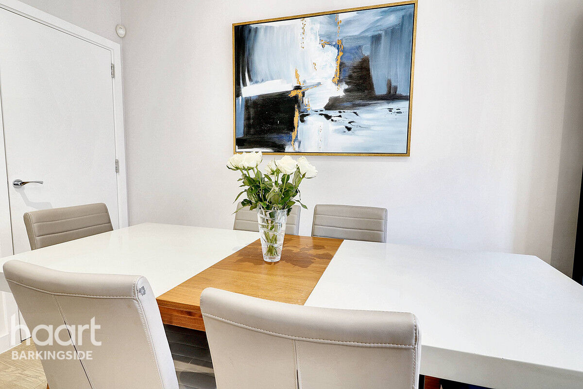 4 bedroom Terraced House Woodbury Crescent, Clayhall £575,000 haart