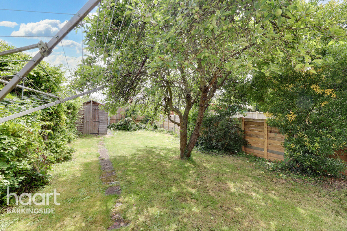 4 bedroom Terraced House Ashurst Drive, Ilford £550,000 haart