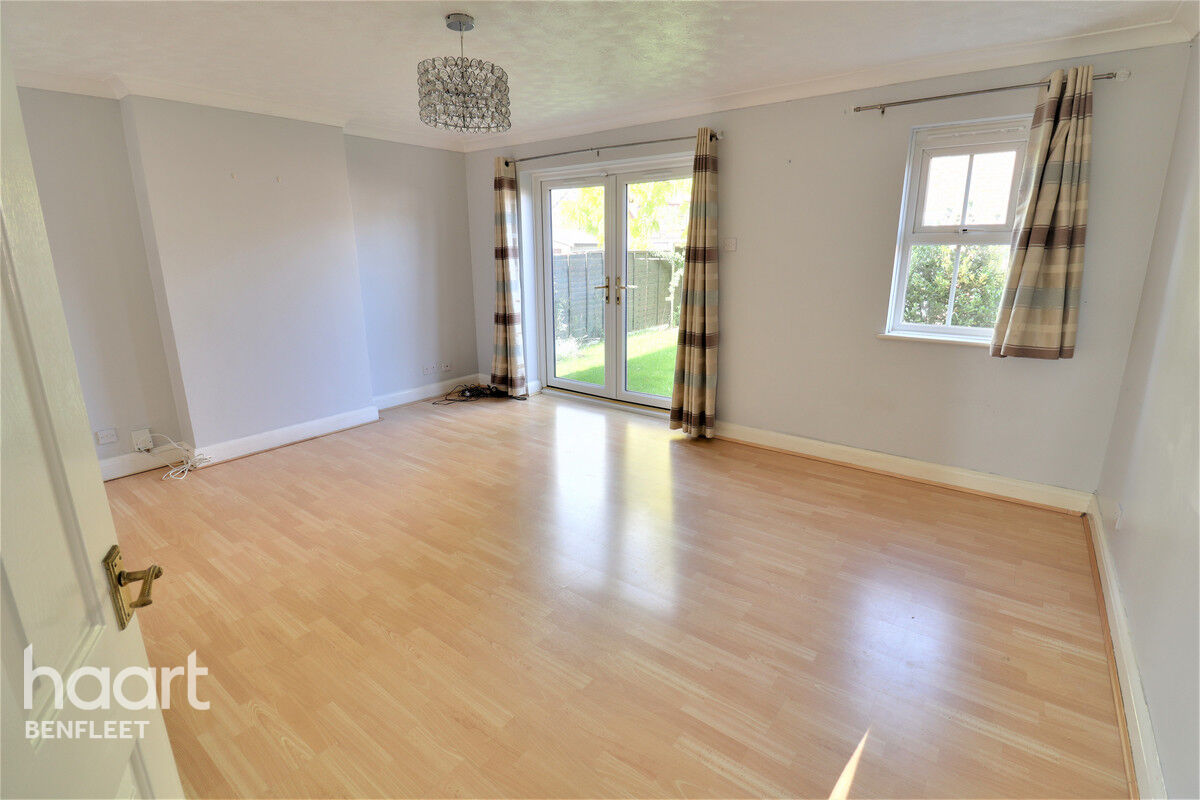 4 bedroom Detached house | Arundel Road, Benfleet | £500,000 | haart