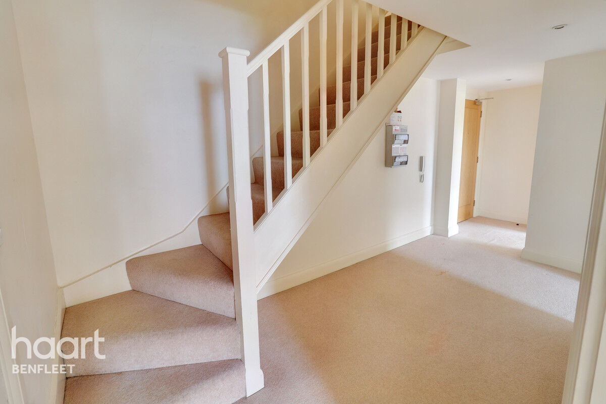 3 bedroom Apartment Lambeth Road, Benfleet £325,000 haart