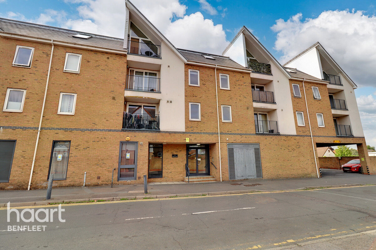 3 bedroom Apartment Lambeth Road, Benfleet £325,000 haart