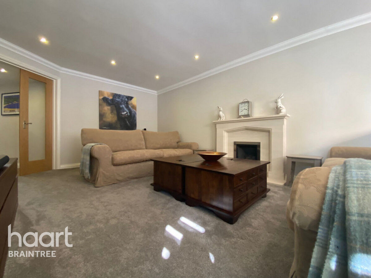 4 bedroom Detached house Grove Orchard, Braintree £865,000 haart