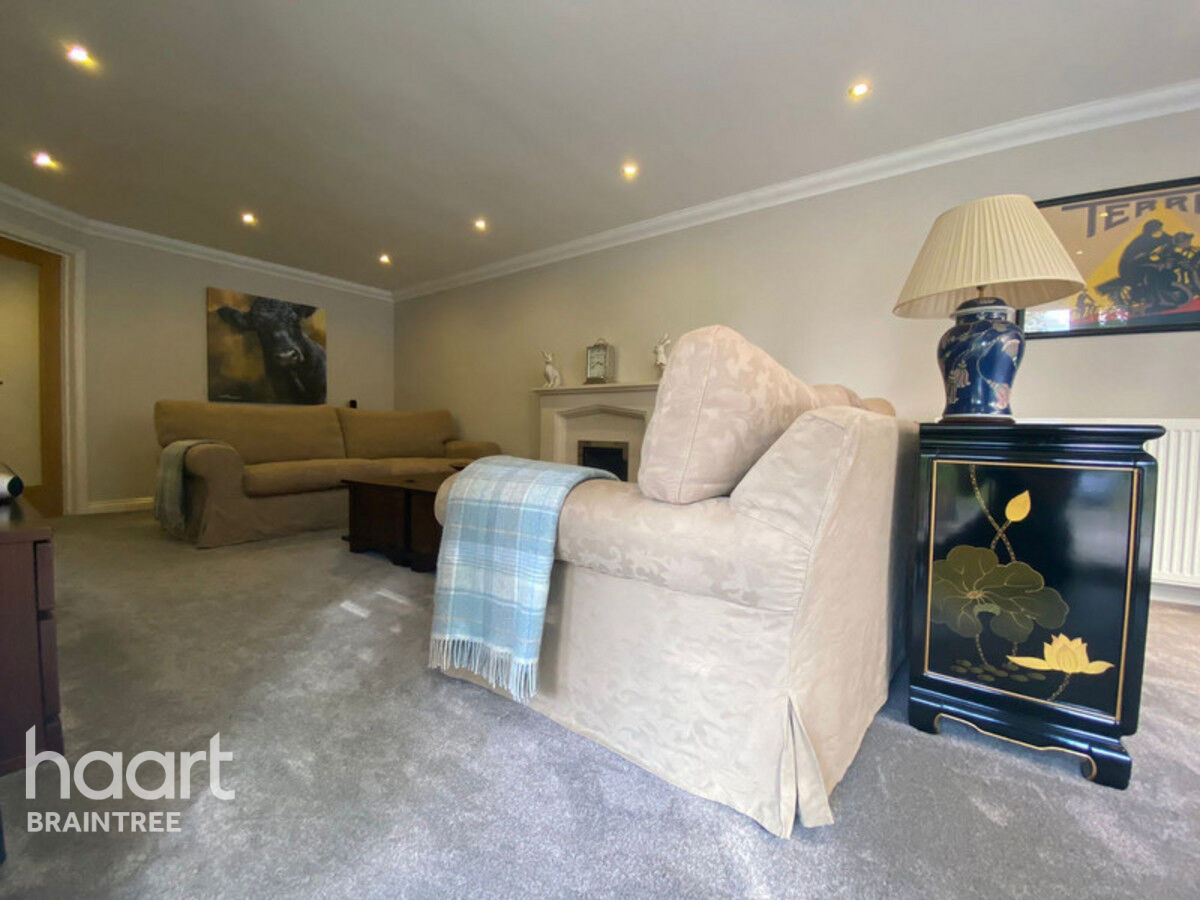 4 bedroom Detached house Grove Orchard, Braintree £865,000 haart