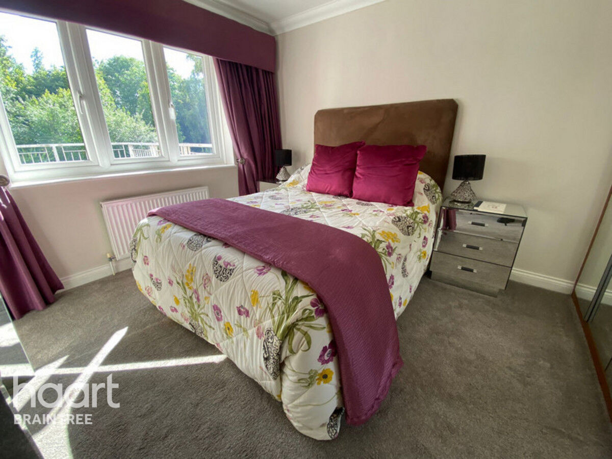 4 bedroom Detached house Grove Orchard, Braintree £865,000 haart