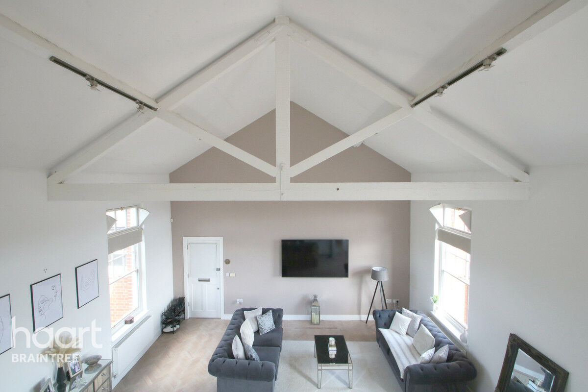 2 bedroom Apartment Old St Michaels Drive, Braintree £275,000 haart