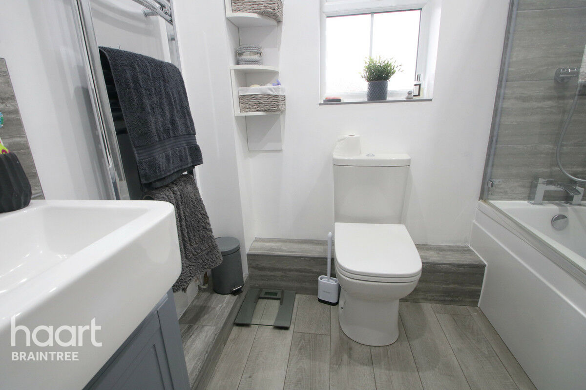 4 bedroom Detached house Bridport Way, Braintree £475,000 haart