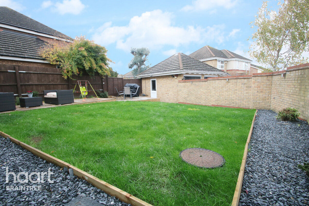4 bedroom Detached house Bridport Way, Braintree £475,000 haart