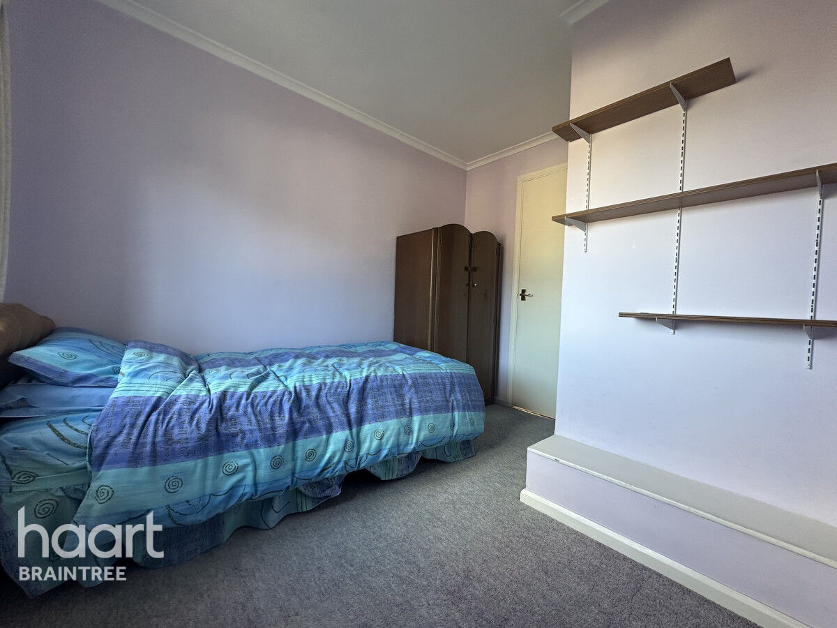 3 bedroom Semidetached house Haytor Close, Braintree £350,000 haart