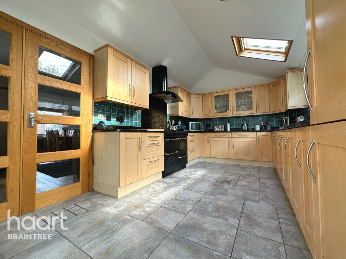 4 bedroom Semidetached house Warren Road, Braintree £475,000 haart