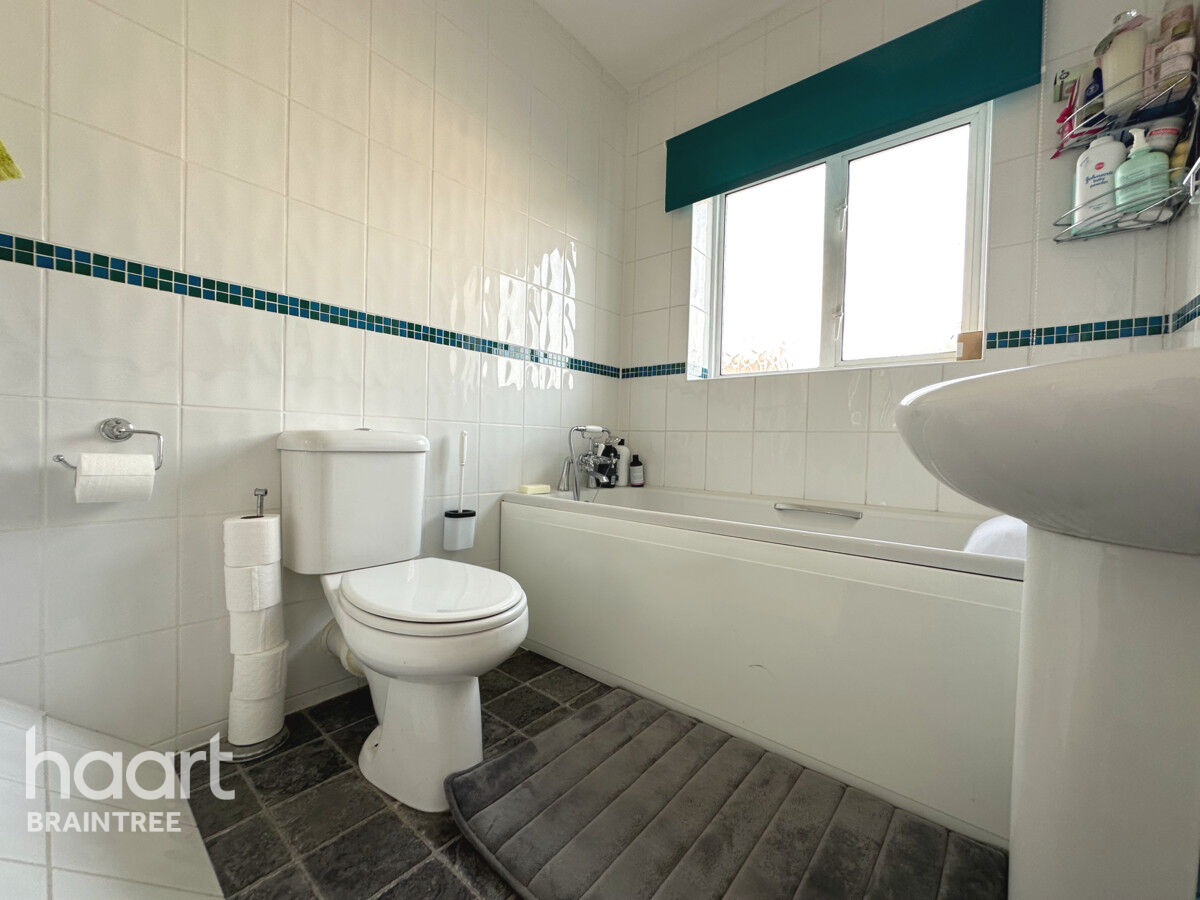 4 bedroom Semidetached house Warren Road, Braintree £475,000 haart