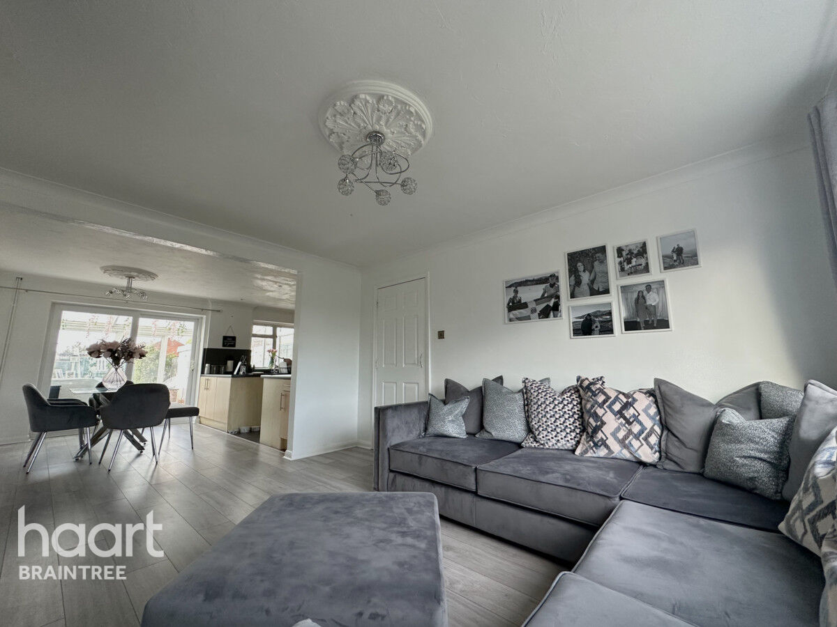 3 bedroom Terraced House Stubbs Lane, Braintree £300,000 haart