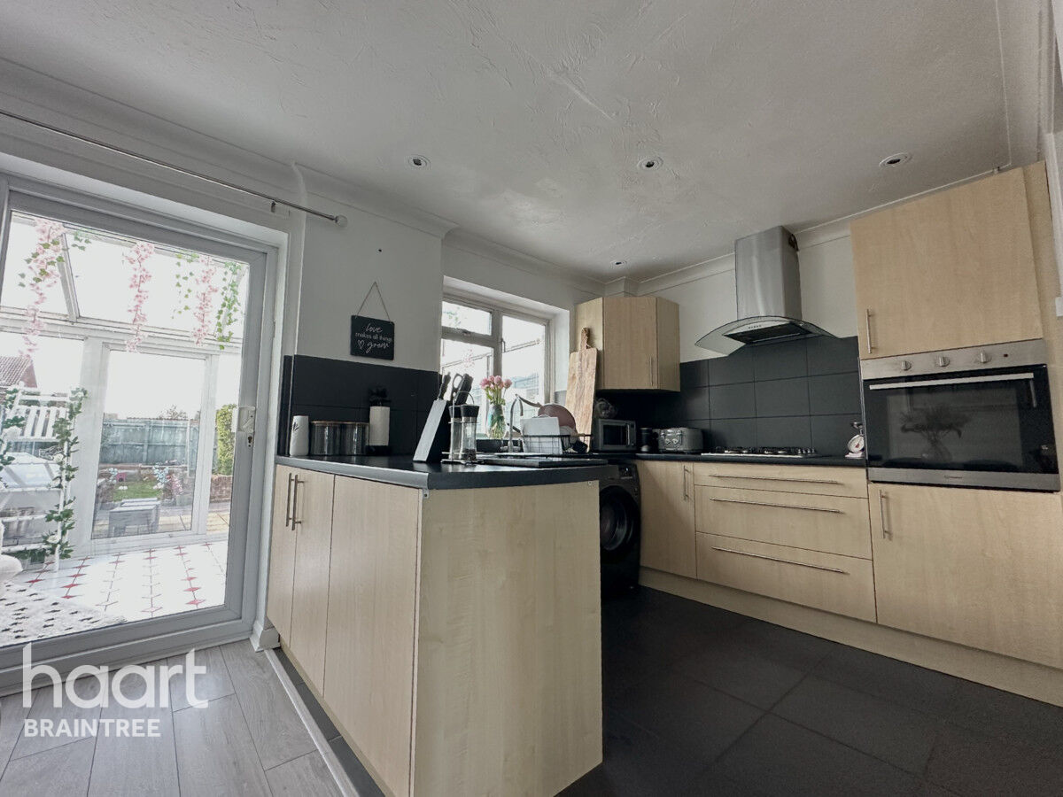 3 bedroom Terraced House Stubbs Lane, Braintree £300,000 haart