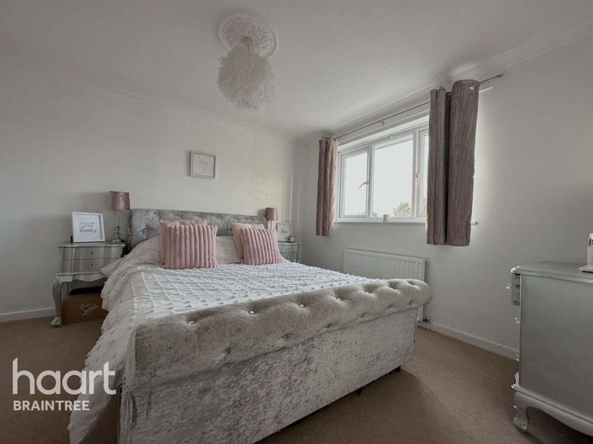 3 bedroom Terraced House Stubbs Lane, Braintree £300,000 haart