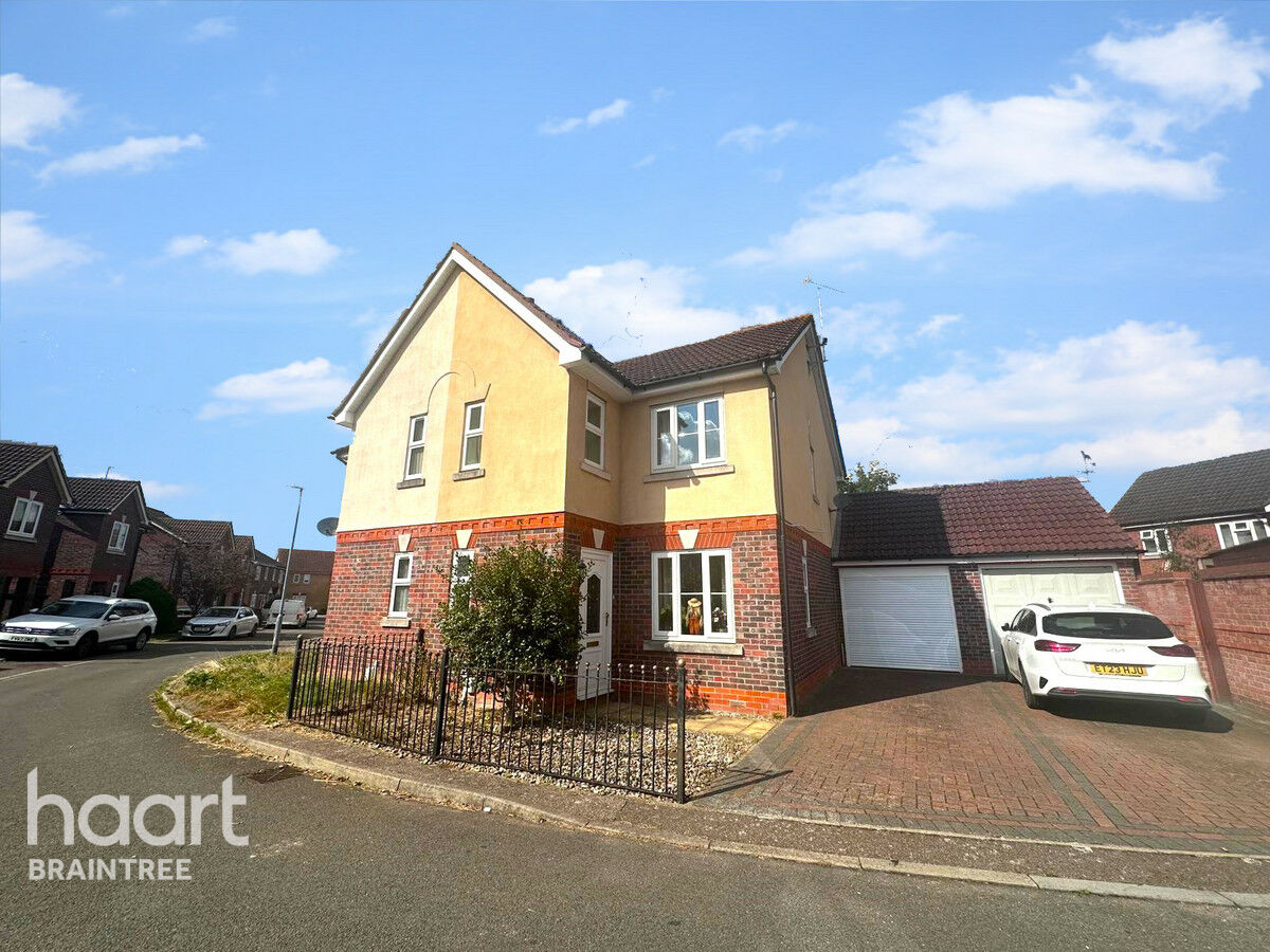 bedroom Semi-detached house Springfields, Braintree £300,000