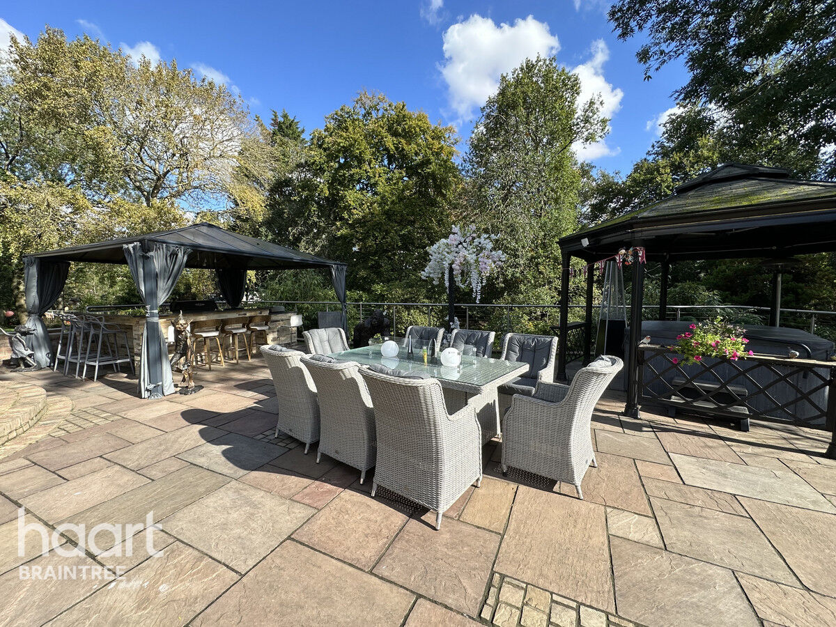 bedroom Detached house Oaklands Close, Braintree £1,300,000